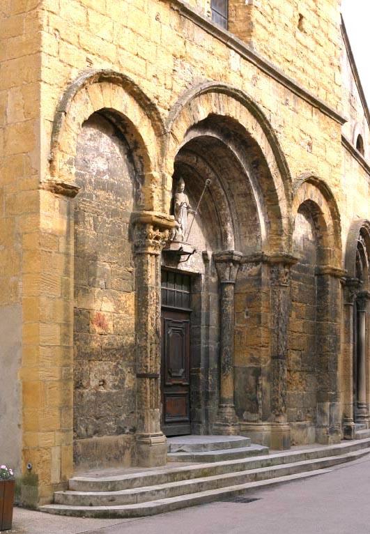 Facade du 12ème siècle